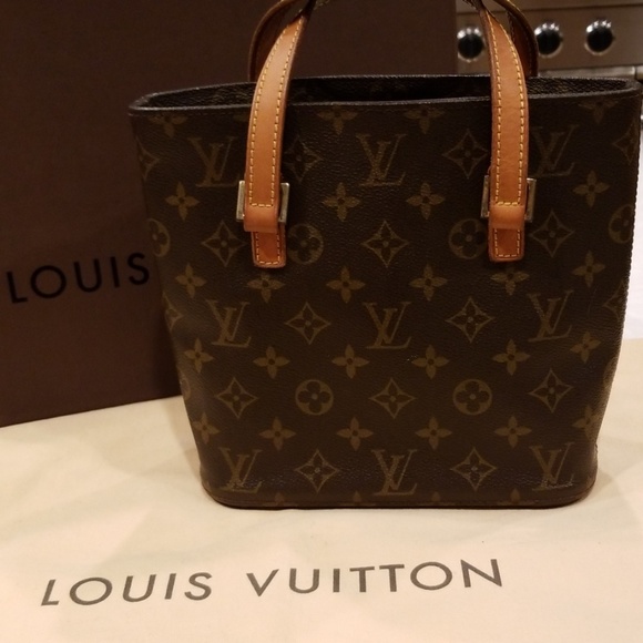 Louis Vuitton Handbags - 💖HOST PICK💖 Louis Vuitton Monogram Vavin Tote